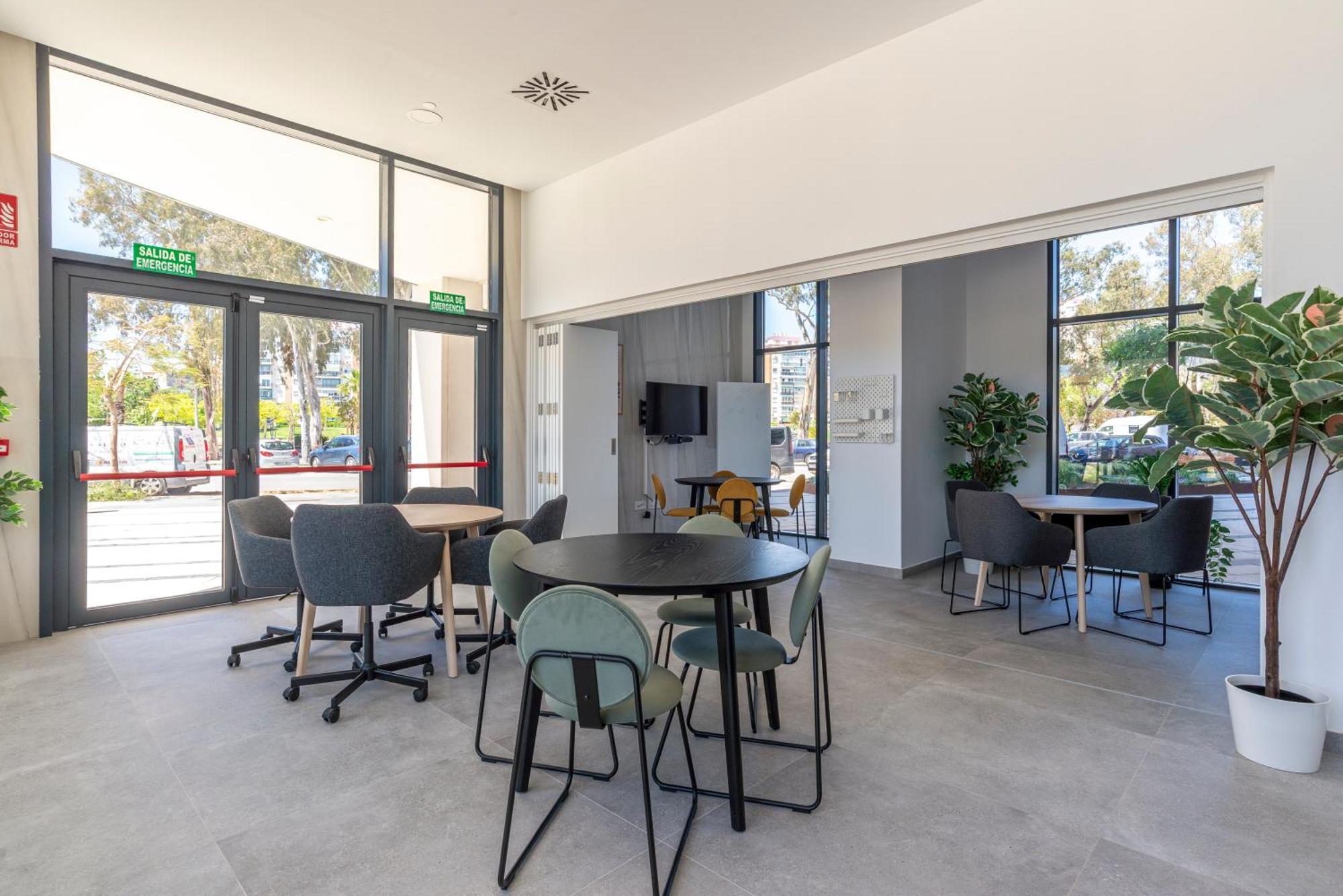 Skyline Vi Pool & Coworking By Ele